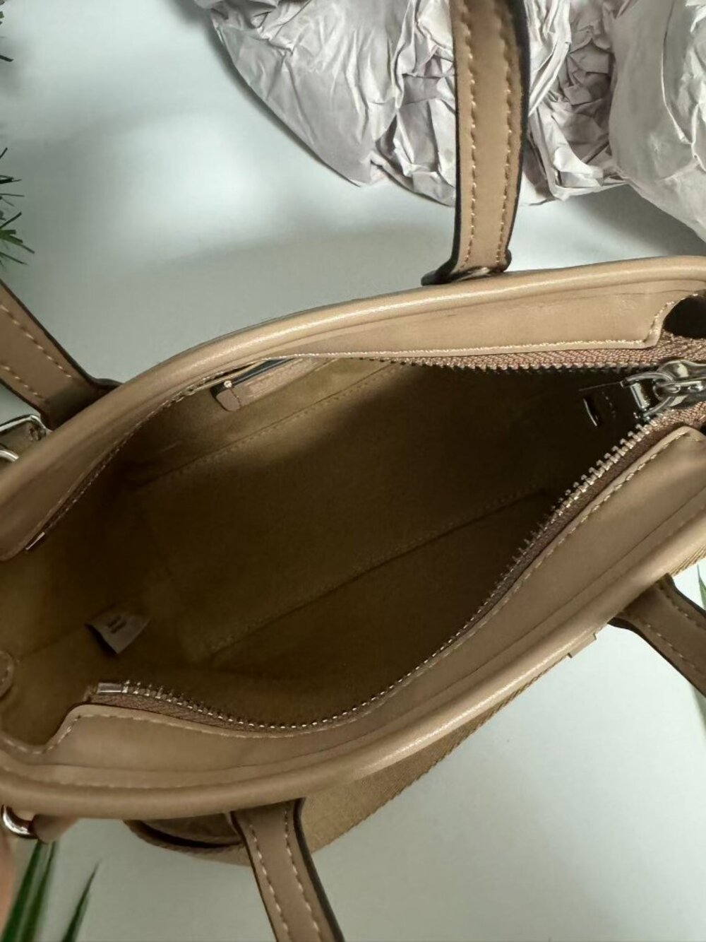 The Coach Tote That Transitions From Work to Weekend✨ - Picture 5 of 5